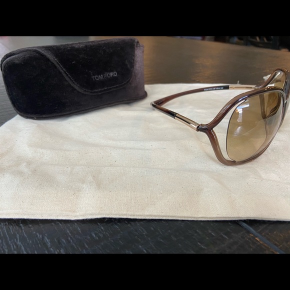 Tom Ford Sunglasses. Jennifer Oval Oversized Frame main image 4